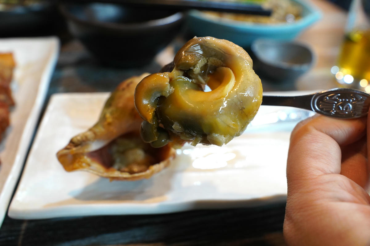 台北宵夜美食推薦,澎湖頂鮮海鮮燒烤鍋物|小巨蛋旁深夜海鮮,澎湖直送鮮味不用飛就吃得到 - 第25張圖 台北宵夜美食推薦,澎湖頂鮮海鮮燒烤鍋物|小巨蛋旁深夜海鮮,澎湖直送鮮味不用飛就吃得到