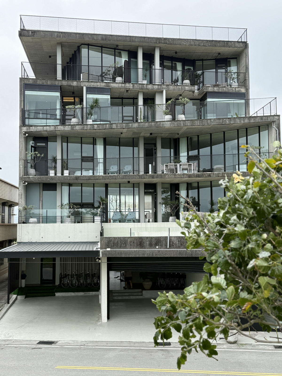 宜蘭民宿推薦，住進美景中，在房間直接眺望大海！宜蘭寗夏光線民宿，開箱270度環景眺島房，帶著毛孩奢華住一晚