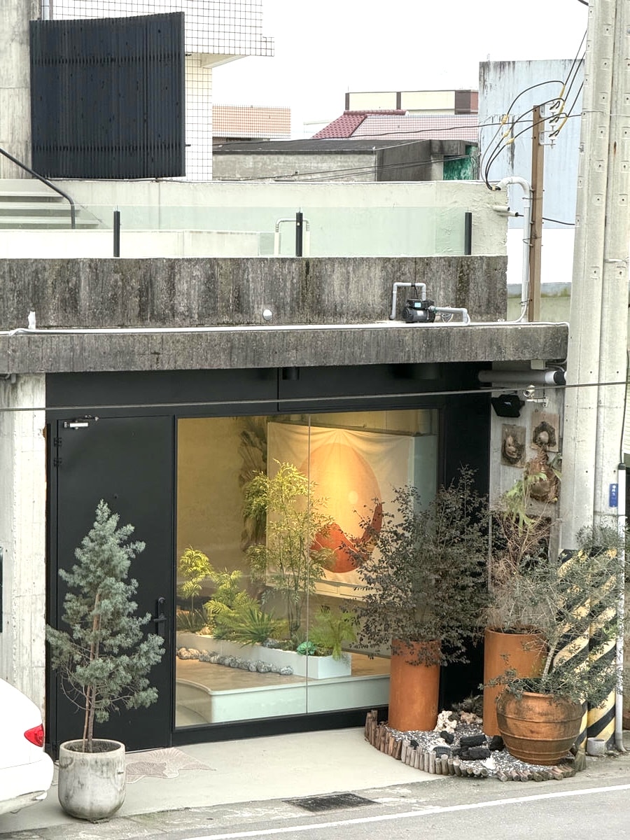 宜蘭民宿推薦，住進美景中，在房間直接眺望大海！宜蘭寗夏光線民宿，開箱270度環景眺島房，帶著毛孩奢華住一晚