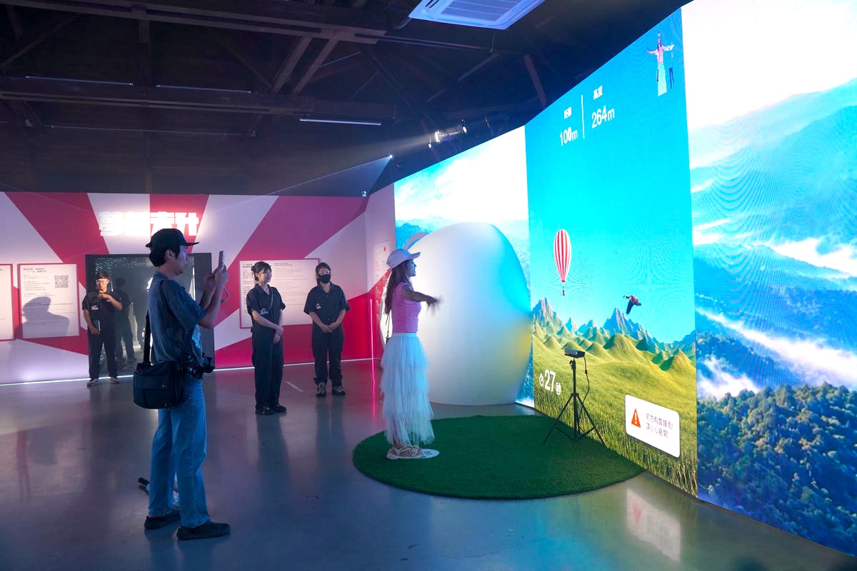 【2026台東博覽會】我「走進」了熱氣球!夢想東升-WALK IN熱氣球沉浸式展館,不用上鹿野高臺也可以親手觸碰夢幻熱氣球! - 第31張圖 【2026台東博覽會】我「走進」了熱氣球!夢想東升-WALK IN熱氣球沉浸式展館,不用上鹿野高臺也可以親手觸碰夢幻熱氣球!