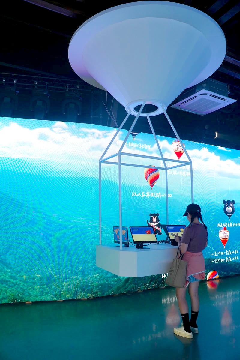 【2026台東博覽會】我「走進」了熱氣球!夢想東升-WALK IN熱氣球沉浸式展館,不用上鹿野高臺也可以親手觸碰夢幻熱氣球! - 第44張圖 【2026台東博覽會】我「走進」了熱氣球!夢想東升-WALK IN熱氣球沉浸式展館,不用上鹿野高臺也可以親手觸碰夢幻熱氣球!