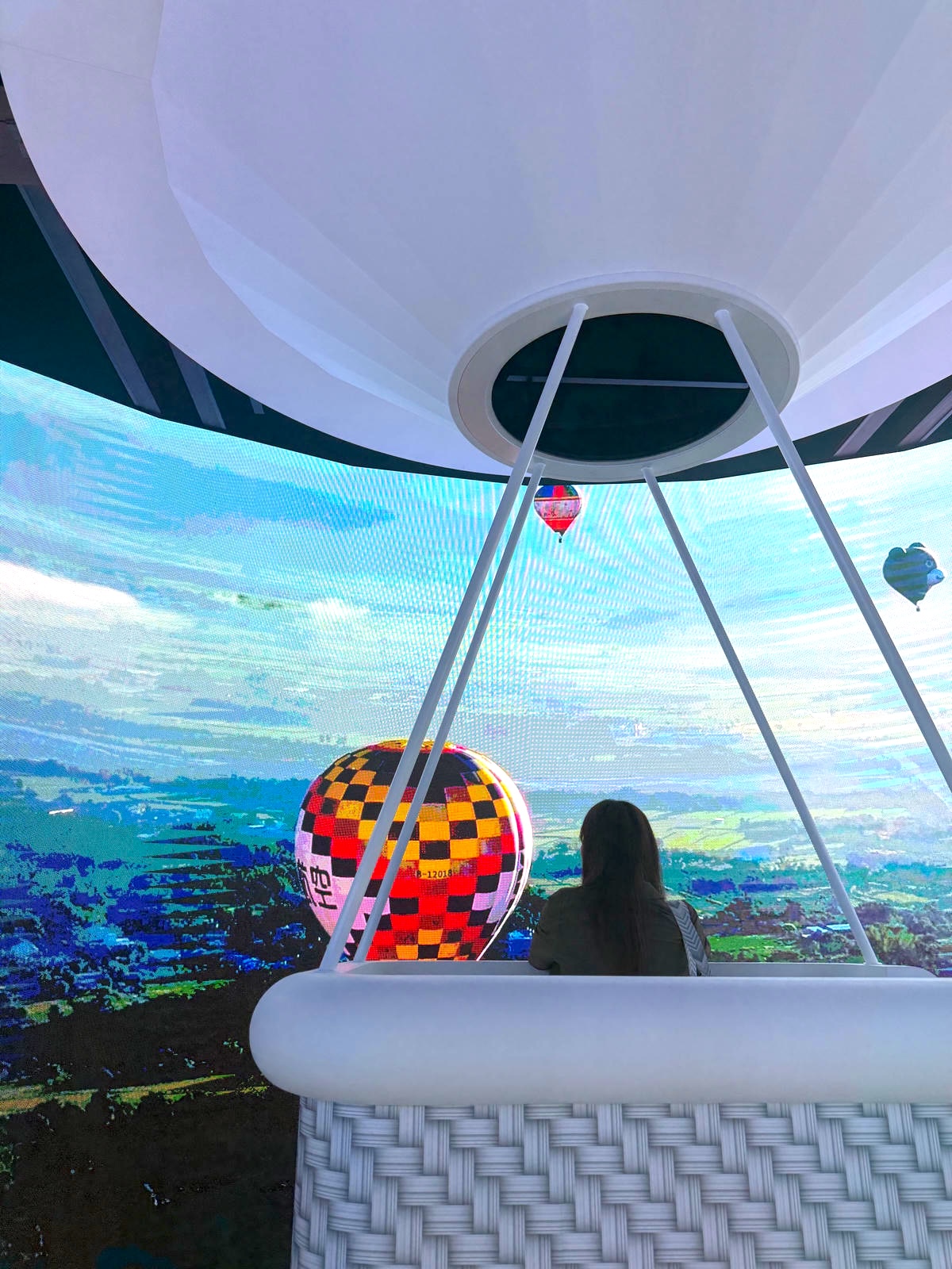 【2026台東博覽會】我「走進」了熱氣球!夢想東升-WALK IN熱氣球沉浸式展館,不用上鹿野高臺也可以親手觸碰夢幻熱氣球! - 第56張圖 【2026台東博覽會】我「走進」了熱氣球!夢想東升-WALK IN熱氣球沉浸式展館,不用上鹿野高臺也可以親手觸碰夢幻熱氣球!