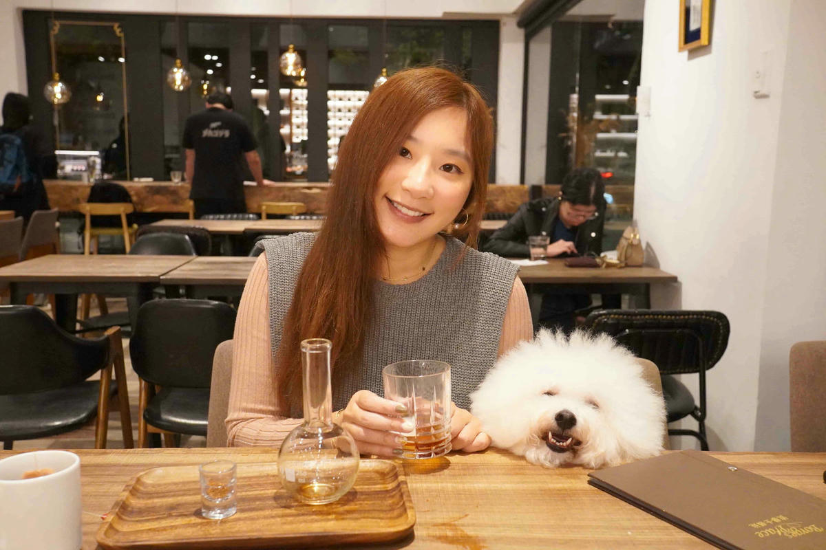 【台北大直美食】台北甜點、早午餐首選,必吃提拉米蘇、堪比Lady M 的濃厚千層蛋糕,令人驚喜的「波赫士領地精品咖啡館」明水店。 - 第15張圖