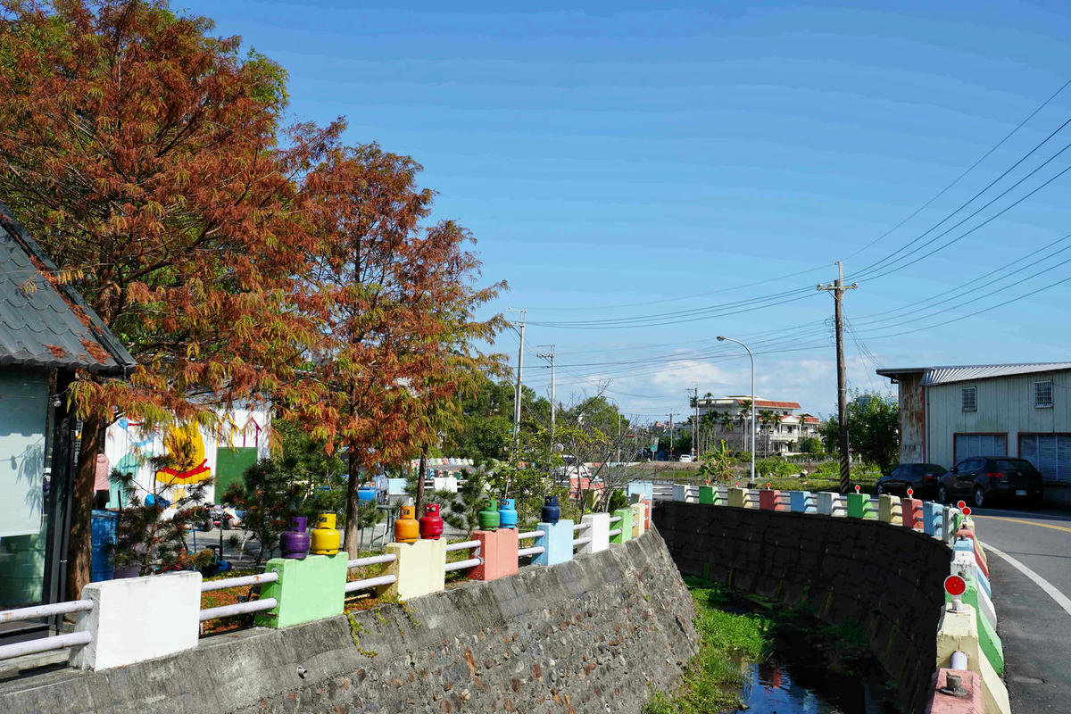 【宜蘭冬山美食】老司G Tea&Coffee,田園間復古工業風網美咖啡廳,在半開放式的貨櫃屋和玻璃屋用餐。親子寵物友善餐廳 - 第5張圖