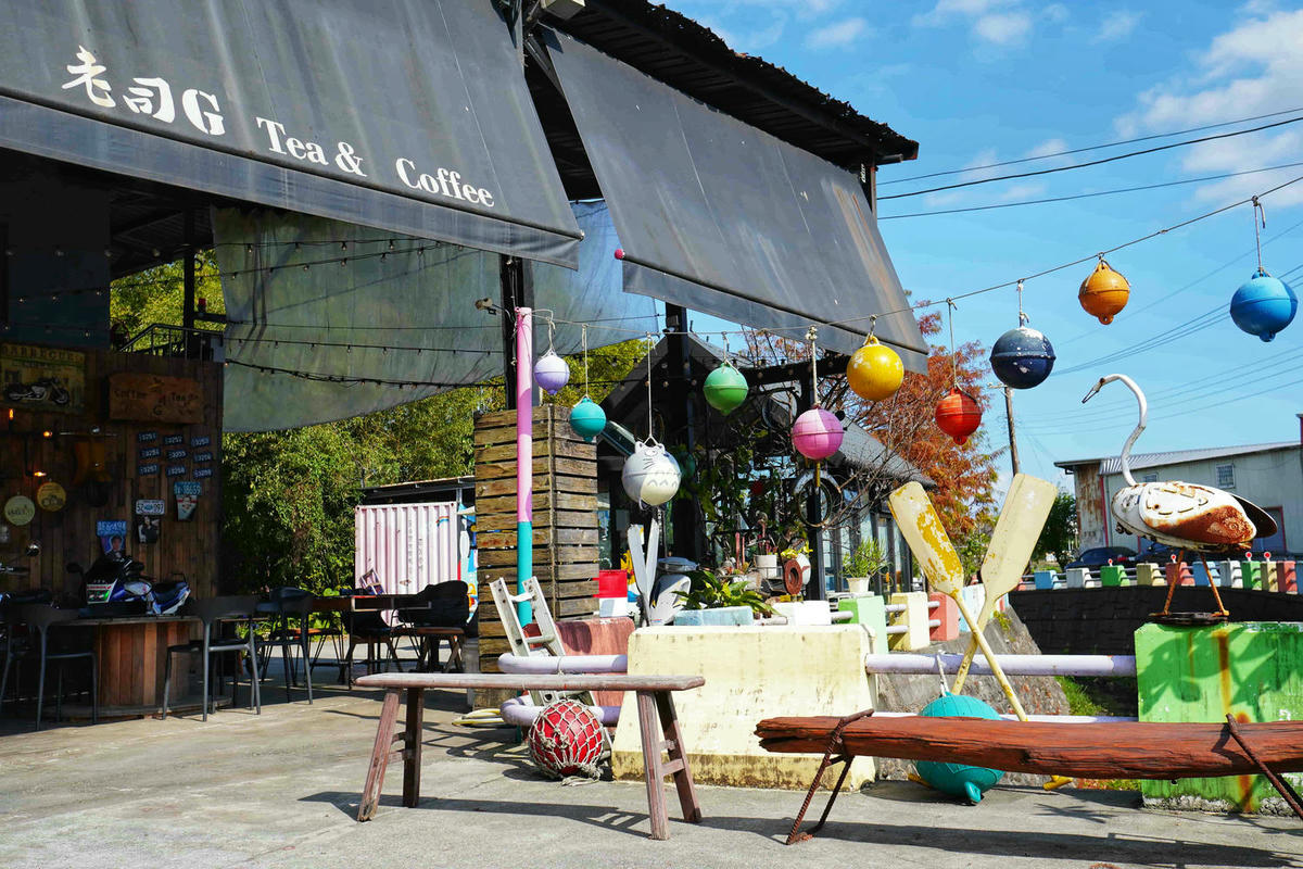 【宜蘭冬山美食】老司G Tea&Coffee,田園間復古工業風網美咖啡廳,在半開放式的貨櫃屋和玻璃屋用餐。親子寵物友善餐廳 - 第8張圖