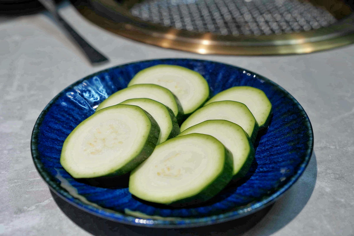 【桃園美食】純水燒肉,桃園藝文特區新開幕的正宗和牛燒肉店!一次滿足視覺與味覺的極致和牛饗宴,自己烤肉只要半價,還有高級VIP包廂 - 第86張圖
