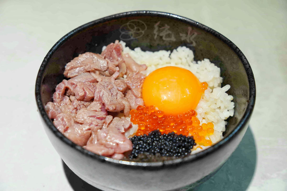 【桃園美食】純水燒肉,桃園藝文特區新開幕的正宗和牛燒肉店!一次滿足視覺與味覺的極致和牛饗宴,自己烤肉只要半價,還有高級VIP包廂 - 第77張圖