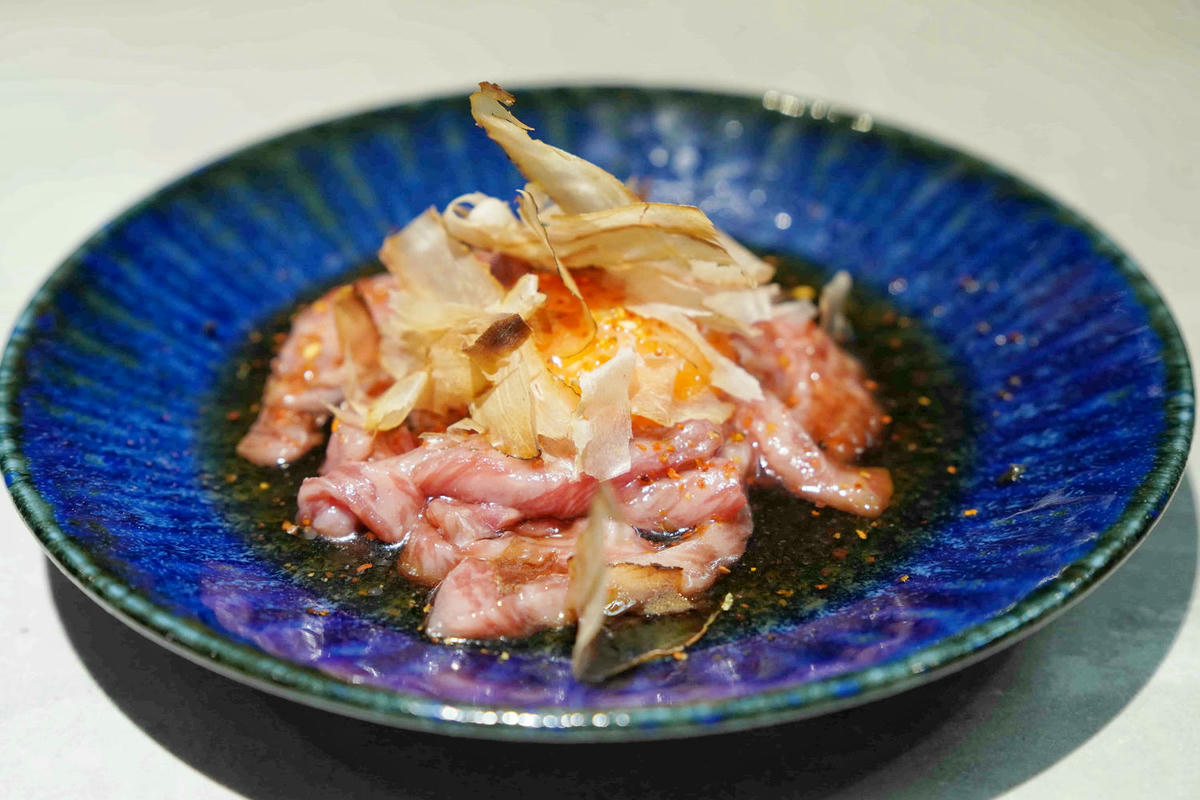 【桃園美食】純水燒肉,桃園藝文特區新開幕的正宗和牛燒肉店!一次滿足視覺與味覺的極致和牛饗宴,自己烤肉只要半價,還有高級VIP包廂 - 第37張圖