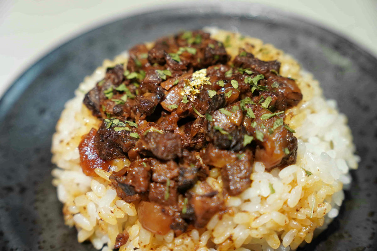 【桃園美食】純水燒肉,桃園藝文特區新開幕的正宗和牛燒肉店!一次滿足視覺與味覺的極致和牛饗宴,自己烤肉只要半價,還有高級VIP包廂 - 第82張圖