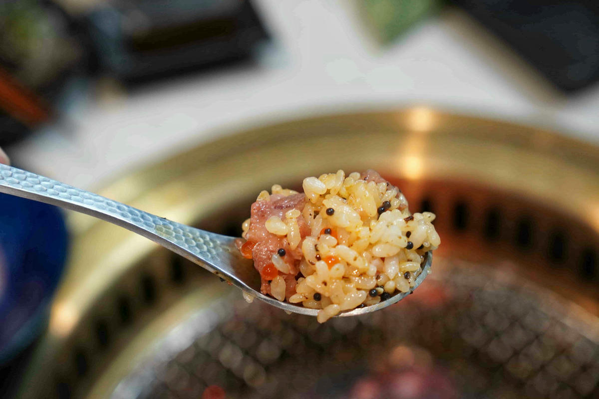 【桃園美食】純水燒肉,桃園藝文特區新開幕的正宗和牛燒肉店!一次滿足視覺與味覺的極致和牛饗宴,自己烤肉只要半價,還有高級VIP包廂 - 第80張圖