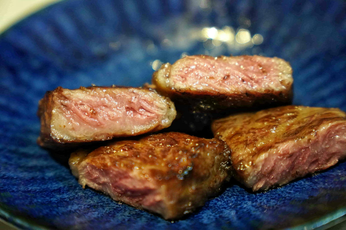 【桃園美食】純水燒肉,桃園藝文特區新開幕的正宗和牛燒肉店!一次滿足視覺與味覺的極致和牛饗宴,自己烤肉只要半價,還有高級VIP包廂 - 第69張圖