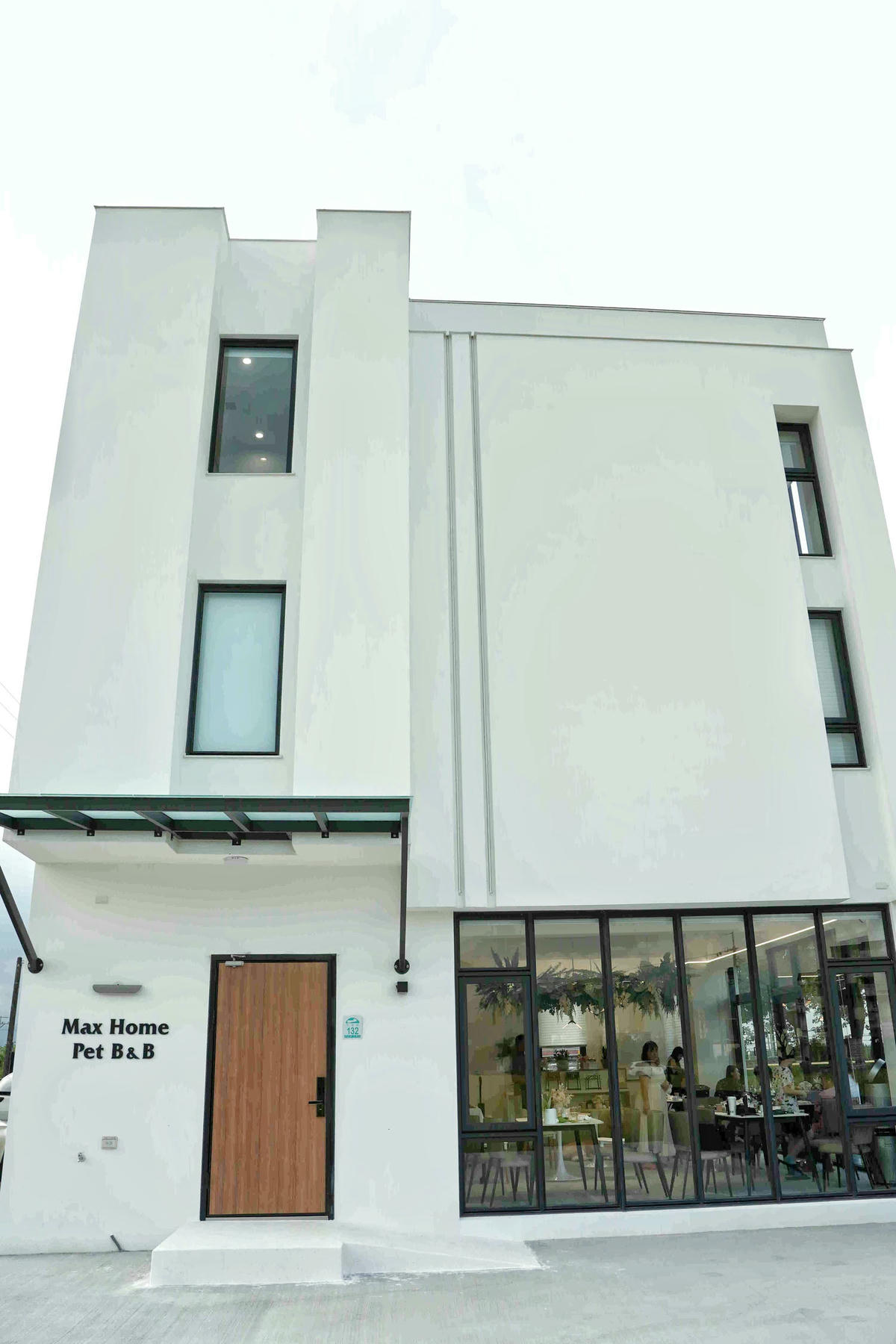 【宜蘭冬山】全新開幕 Max Home 質感寵物友善民宿,一泊二食,暢享北歐私廚早餐,精緻午茶buffet、百坪圍籬草坪讓狗狗恣意奔跑,還有薩摩耶店長可愛上工! - 第6張圖
