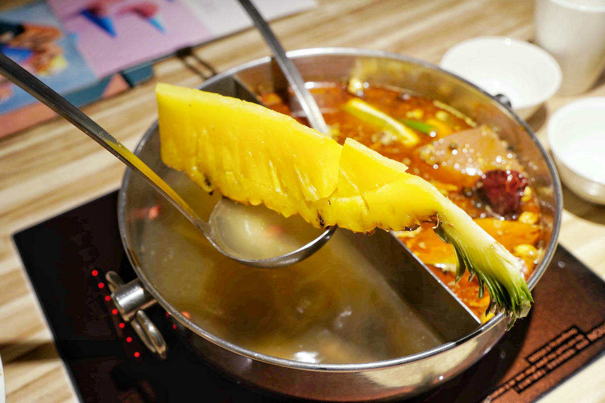 【台北美食】汆食作伙鍋中山店,近民權西站、晴光市場,台北火鍋推薦新選擇,用餐環境棒,食材新鮮,超強創意湯底,推薦麻辣鍋和鳳梨蛤蠣雞! - 第34張圖