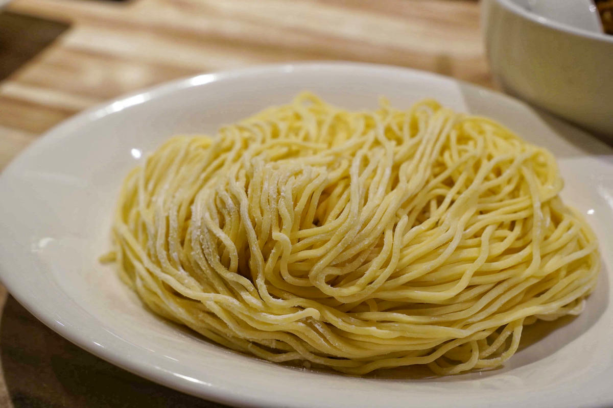 【台北美食】汆食作伙鍋中山店,近民權西站、晴光市場,台北火鍋推薦新選擇,用餐環境棒,食材新鮮,超強創意湯底,推薦麻辣鍋和鳳梨蛤蠣雞! - 第65張圖