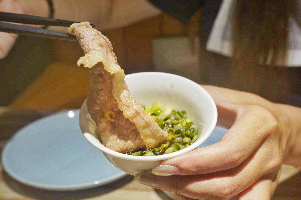 【台北美食】汆食作伙鍋中山店,近民權西站、晴光市場,台北火鍋推薦新選擇,用餐環境棒,食材新鮮,超強創意湯底,推薦麻辣鍋和鳳梨蛤蠣雞! - 第46張圖
