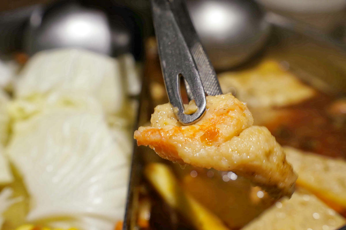 【台北美食】汆食作伙鍋中山店,近民權西站、晴光市場,台北火鍋推薦新選擇,用餐環境棒,食材新鮮,超強創意湯底,推薦麻辣鍋和鳳梨蛤蠣雞! - 第59張圖