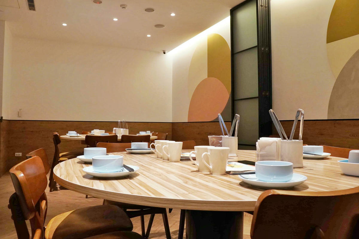【台北美食】汆食作伙鍋中山店,近民權西站、晴光市場,台北火鍋推薦新選擇,用餐環境棒,食材新鮮,超強創意湯底,推薦麻辣鍋和鳳梨蛤蠣雞! - 第11張圖
