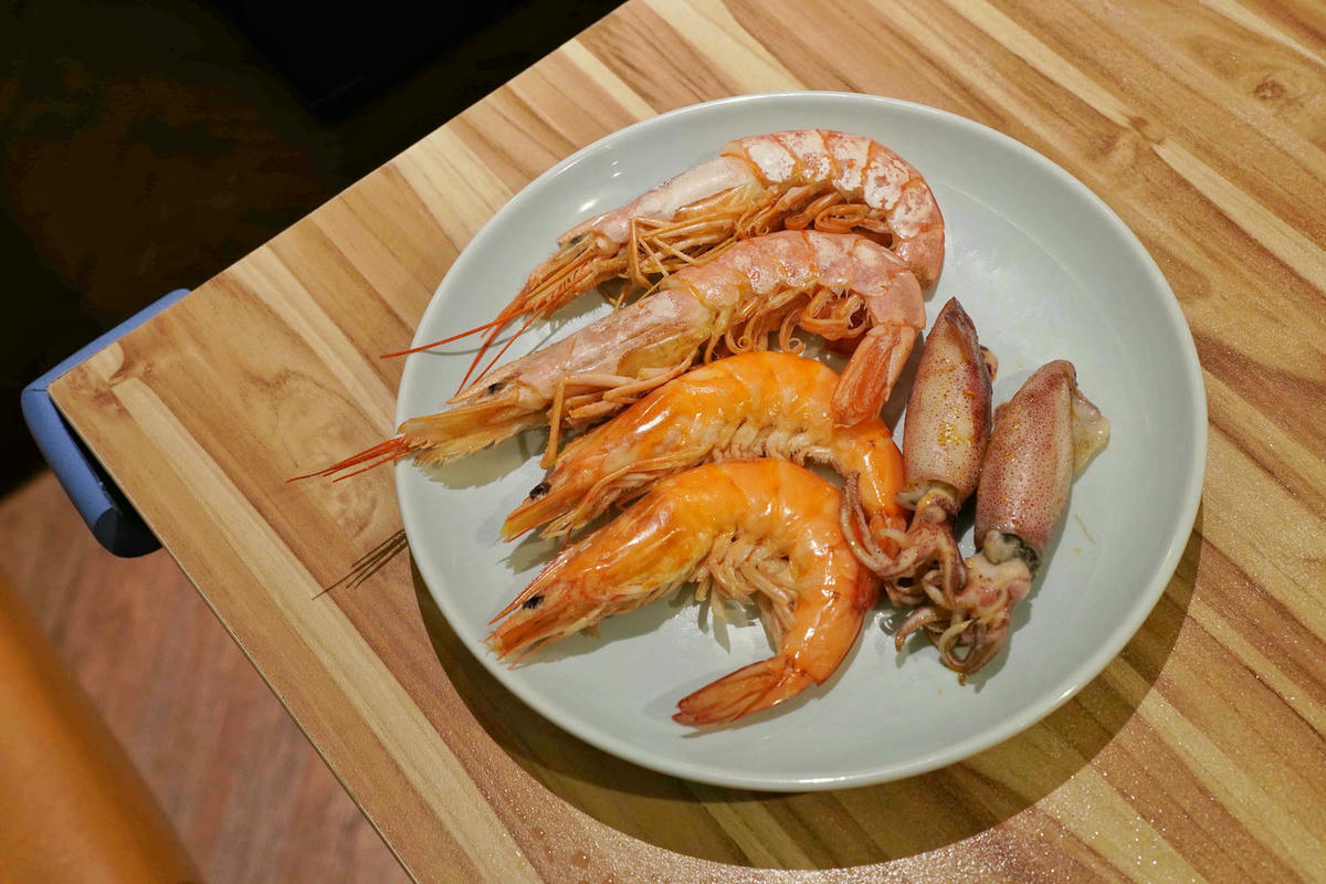 【台北美食】汆食作伙鍋中山店,近民權西站、晴光市場,台北火鍋推薦新選擇,用餐環境棒,食材新鮮,超強創意湯底,推薦麻辣鍋和鳳梨蛤蠣雞! - 第53張圖