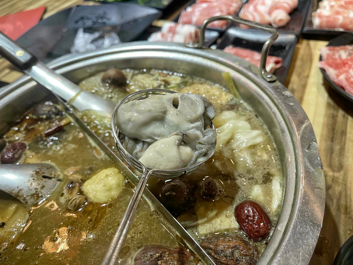 【台北美食】三峽蒙古紅,道地蒙古火鍋吃到飽,肉品蔬菜甜點通通無限供應,寵物超友善! - 第61張圖