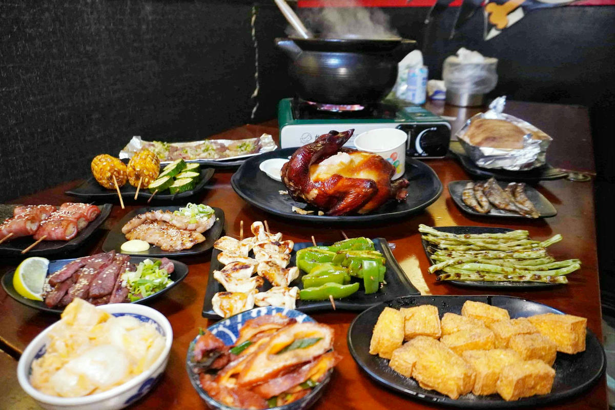 【台北士林美食】雞老闆桶仔雞,士林夜市人氣居酒屋,美味串燒、熱炒,配生啤好對味,當月壽星或消費滿額免費送桶仔雞! - 第3張圖