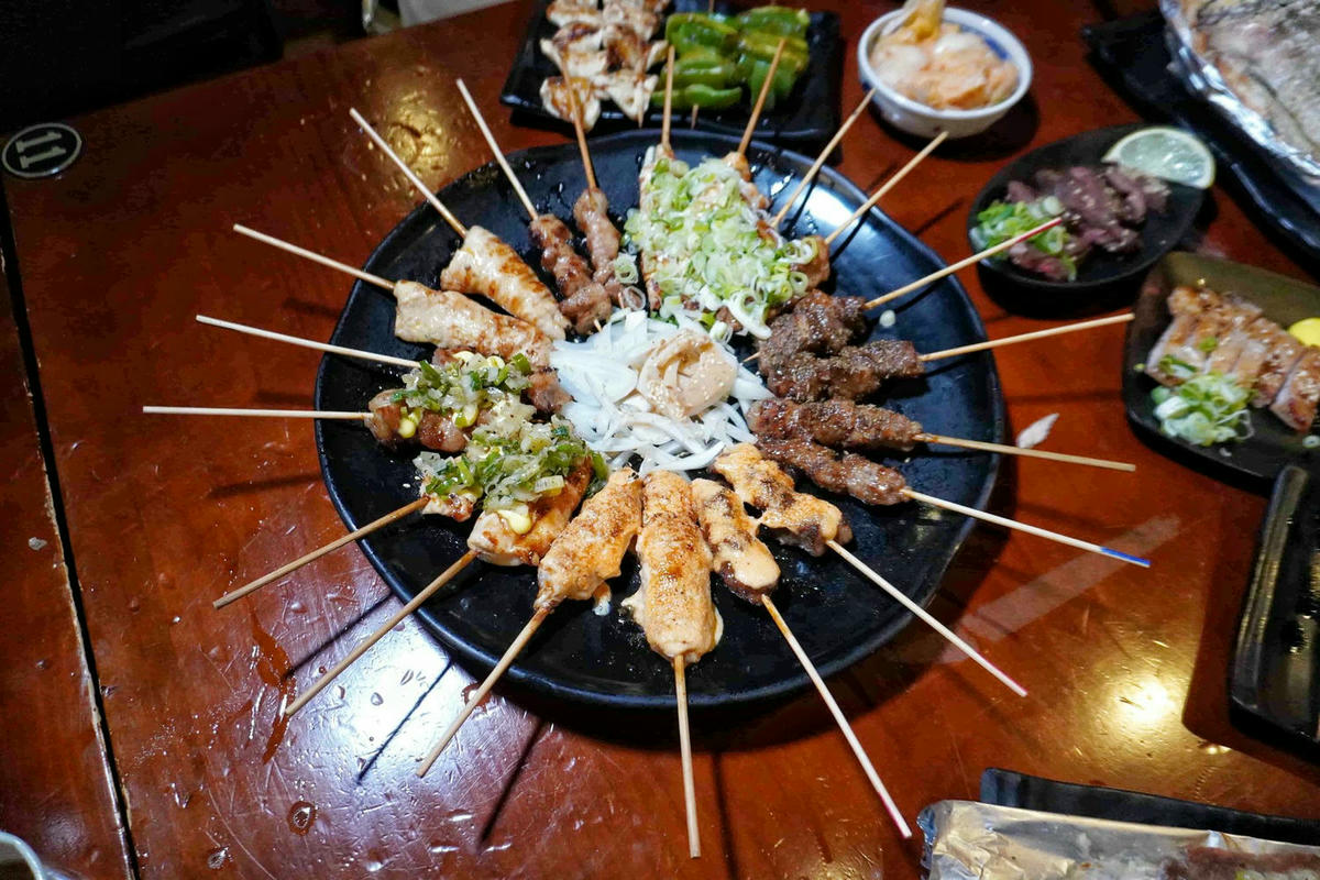 【台北士林美食】雞老闆桶仔雞,士林夜市人氣居酒屋,美味串燒、熱炒,配生啤好對味,當月壽星或消費滿額免費送桶仔雞! - 第60張圖