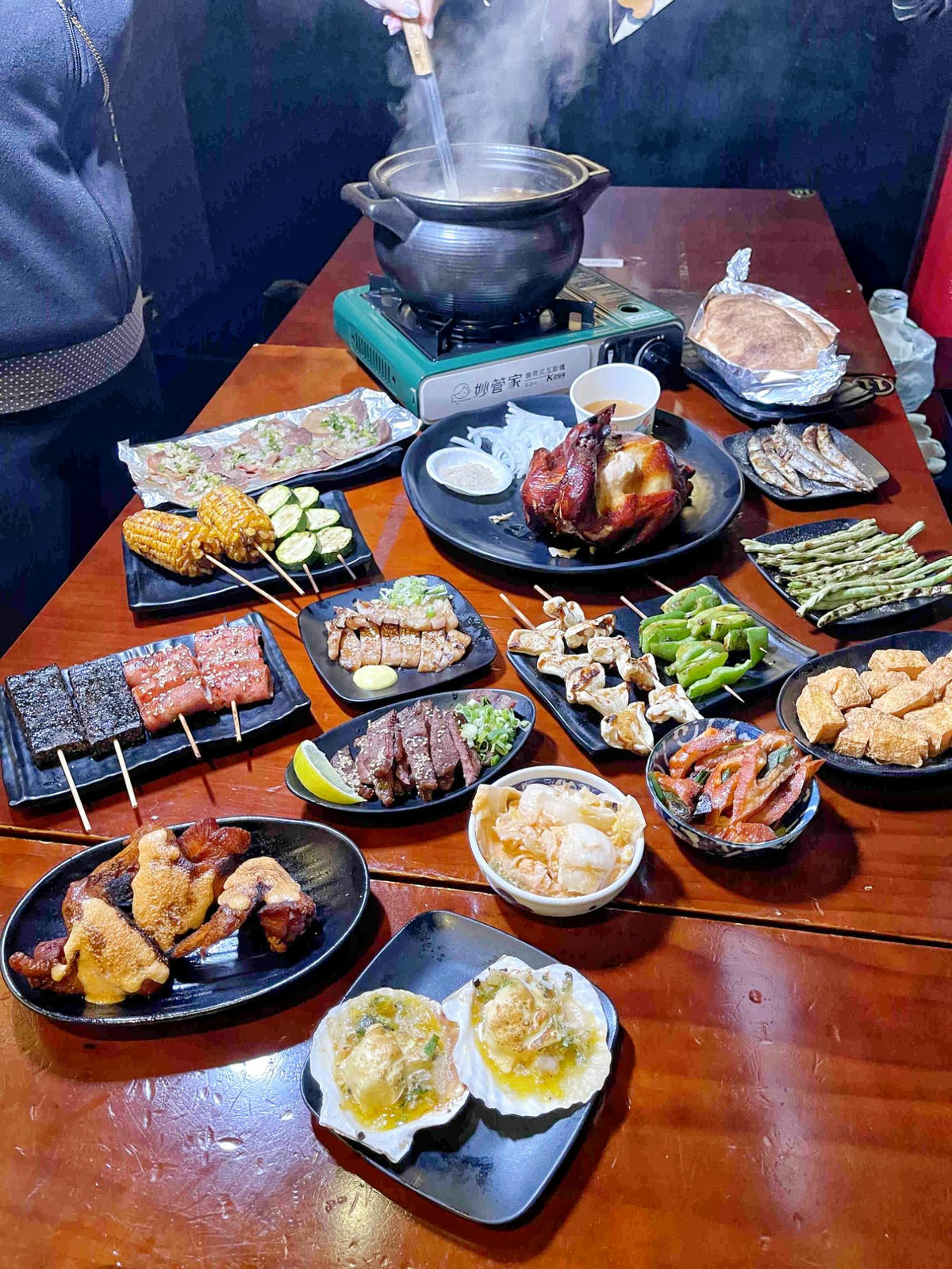 【台北士林美食】雞老闆桶仔雞,士林夜市人氣居酒屋,美味串燒、熱炒,配生啤好對味,當月壽星或消費滿額免費送桶仔雞! - 第63張圖