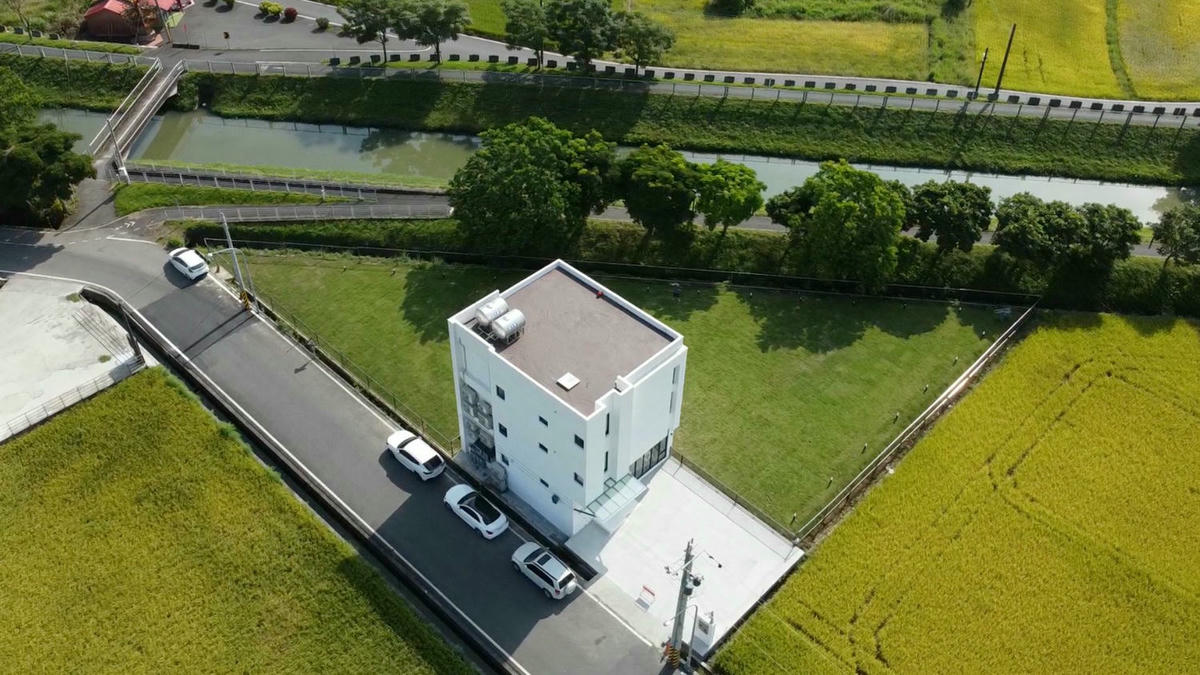 【宜蘭冬山】全新開幕 Max Home 質感寵物友善民宿,一泊二食,暢享北歐私廚早餐,精緻午茶buffet、百坪圍籬草坪讓狗狗恣意奔跑,還有薩摩耶店長可愛上工! - 第4張圖